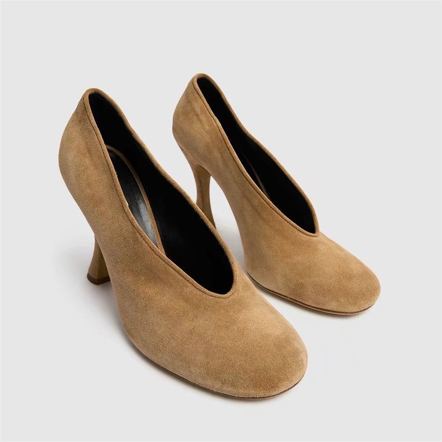 Women Formal Wear Dress - Escarpins élégants pour femmes, en cuir